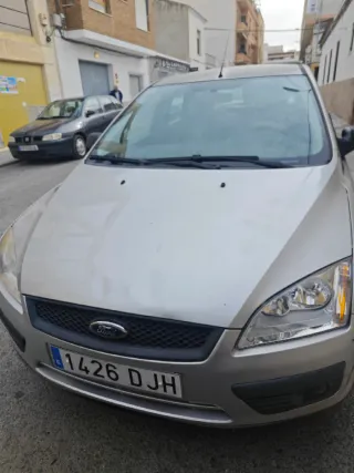 Ford Focus Trend 1.6 gasolina 2005