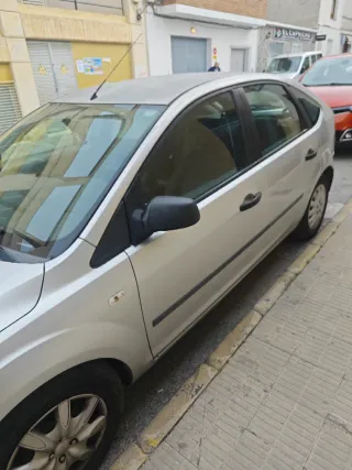 Ford Focus Trend 1.6 gasolina 2005