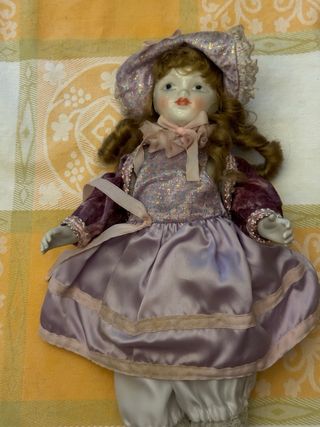 Muñeca de cerámica vintage