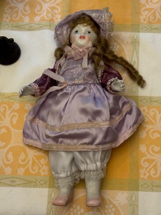 Muñeca de cerámica vintage