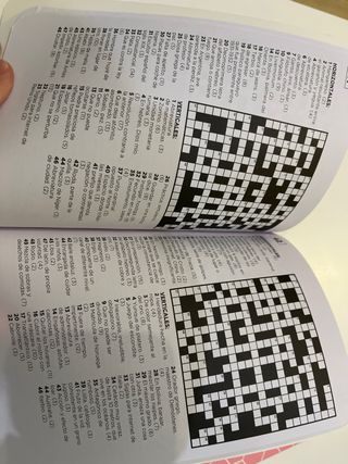 Pack de 2 libritos de pasatiempos (crucigramas)