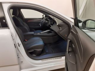 Peugeot 308 5P First Edition Eléctrico 115kW (156CV)