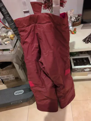 Conjunto niño/a: pantalón y botas nieve como nuevo