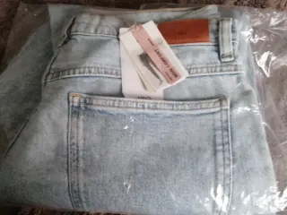 Jean Mom Mgn T46 Nuevo con etiqueta