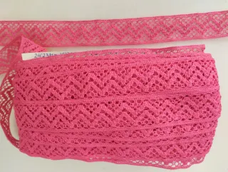 Entredos de encaje rosa fucsia