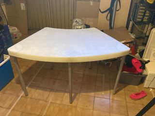 Escritorio IKEA curvo blanco