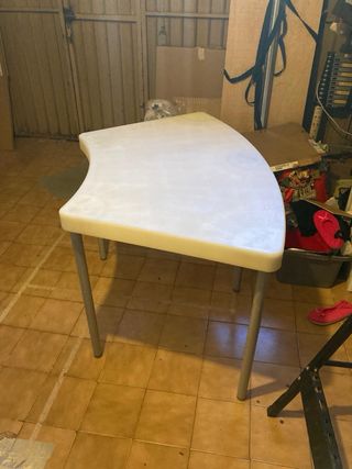 Escritorio IKEA curvo blanco