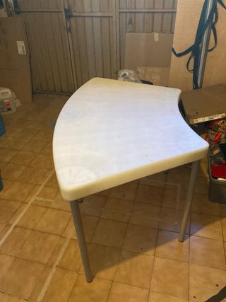 Escritorio IKEA curvo blanco
