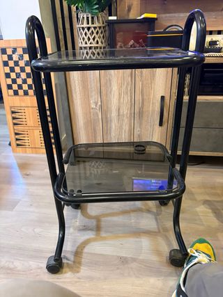 Carrito auxiliar con ruedas y cristal