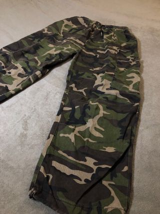 Pantalones cargo camuflaje verde militar