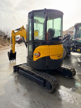 Miniretro Excavadora YANMAR VIO30