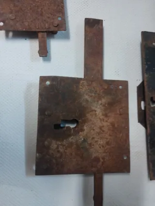 Lote de 5 cerraduras antiguas