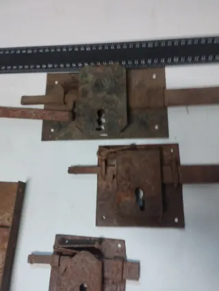 Lote de 5 cerraduras antiguas