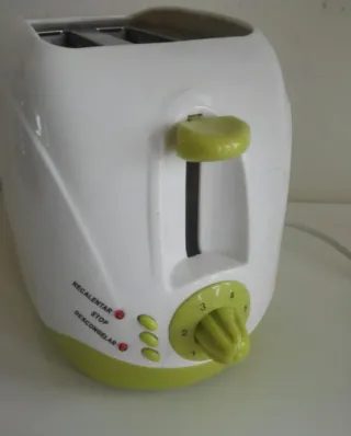 Cafetera y Tostador Eléctrico