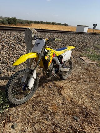 Suzuki RMZ 450 Cross