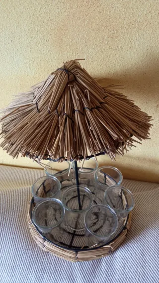 Set de 8 Vasos con Soporte