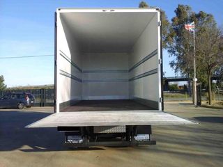 Mercedes AXOR 1833-CAMIONES FURGONES