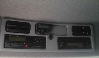 Mercedes AXOR 1833-CAMIONES FURGONES