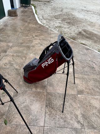 Bolsa de golf PING roja y gris