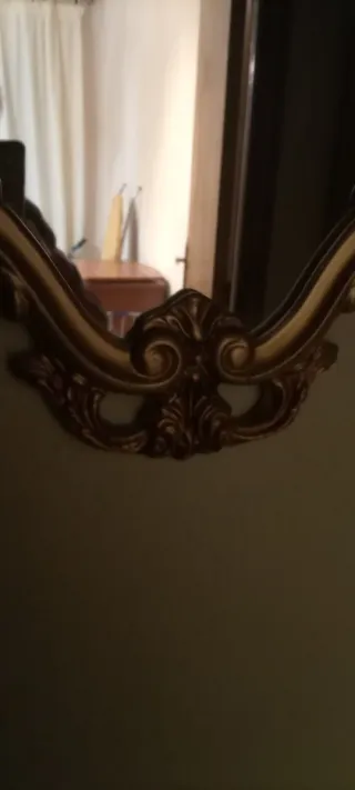 Espejo decorativo dorado y madera