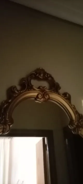 Espejo decorativo dorado y madera