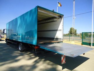 Iveco EUROCARGO ML120 E25-CAMIONES FURGONES