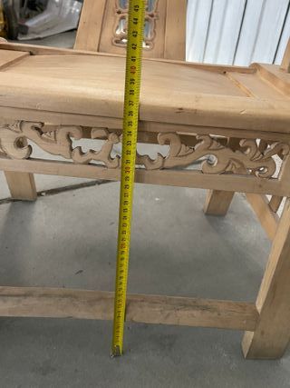 Sillón de madera tallada estilo oriental