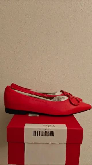 Manoletinas rojas con detalle GG