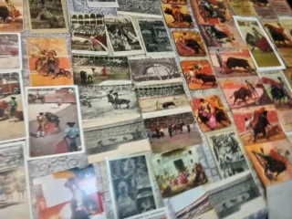 Lote taurino: carteles, postales y más