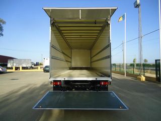 MAN TGL 12.250-CAMIONES FURGONES