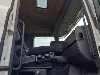 Scania R 440-CAMIONES FURGONES