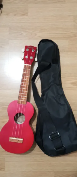 Ukelele Mahalo MK1 Rojo con funda