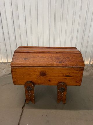 Baúl de madera antiguo