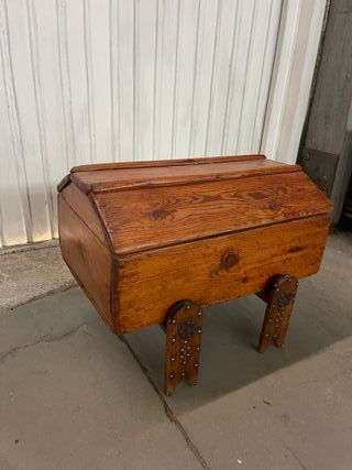 Baúl de madera antiguo