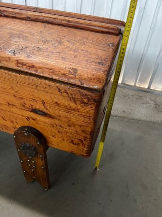 Baúl de madera antiguo