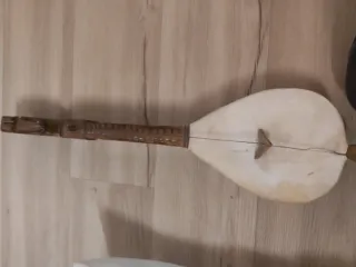 Gusla in legno scolpito cm 62