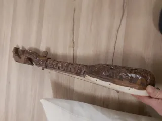 Gusla in legno scolpito cm 62