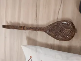 Gusla in legno scolpito cm 62