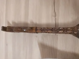 Gusla in legno scolpito cm 62