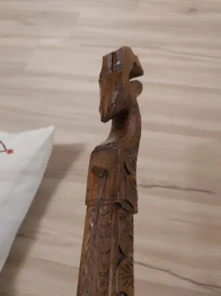 Gusla in legno scolpito cm 62