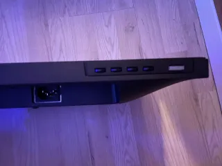 Monitor Philips Negro y soporte pared de regalo