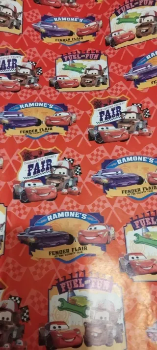 Regalo retal de papel de regalo de Cars