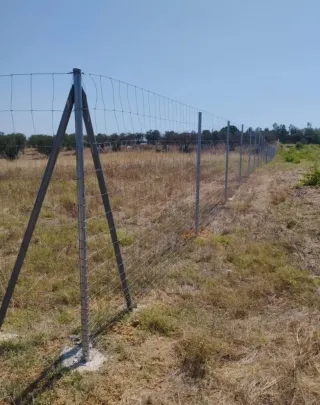 Terreno rústico con pozo