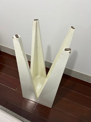 Taburete alto blanco