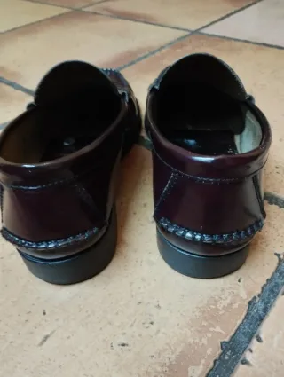 Zapatos de piel burdeos talla 42