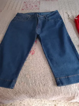 Lote 2 Pantalones Vaqueros y Rojo