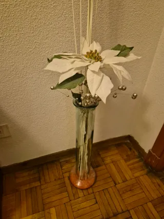 Florero de suelo cristal.