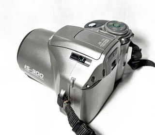 Olympus IS-300 Quartzdate (da testare)