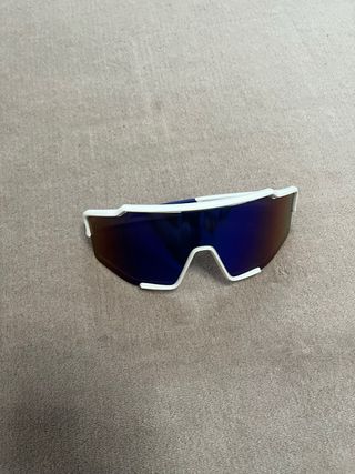 Gafas de sol deportivas blancas
