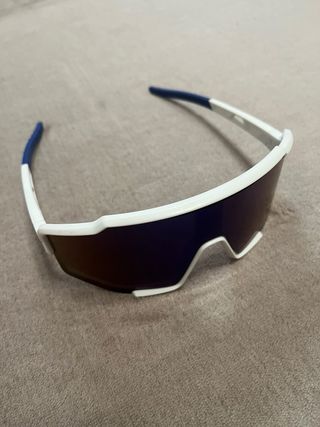 Gafas de sol deportivas blancas